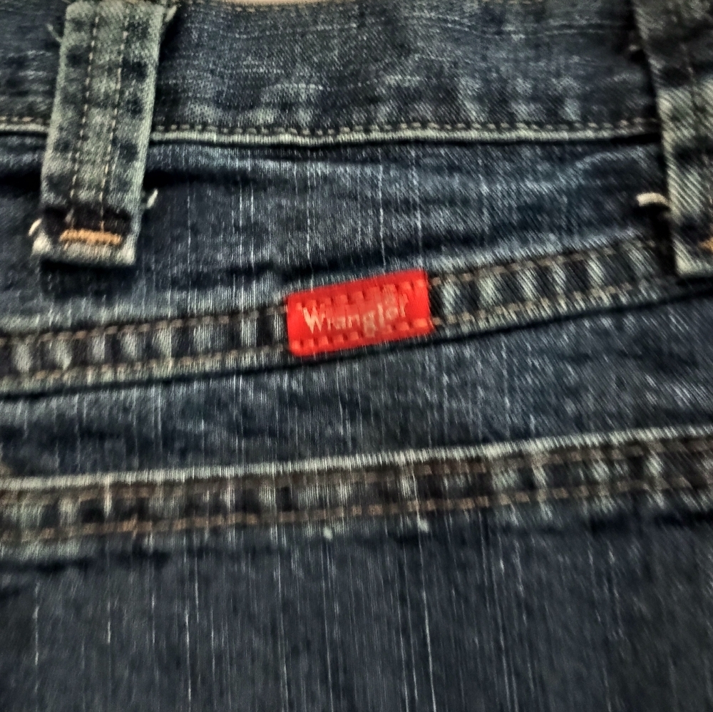 2 pair of Wrangler carpenter shorts